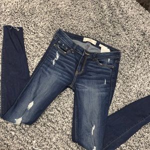 Hollister low rise super skinny jean